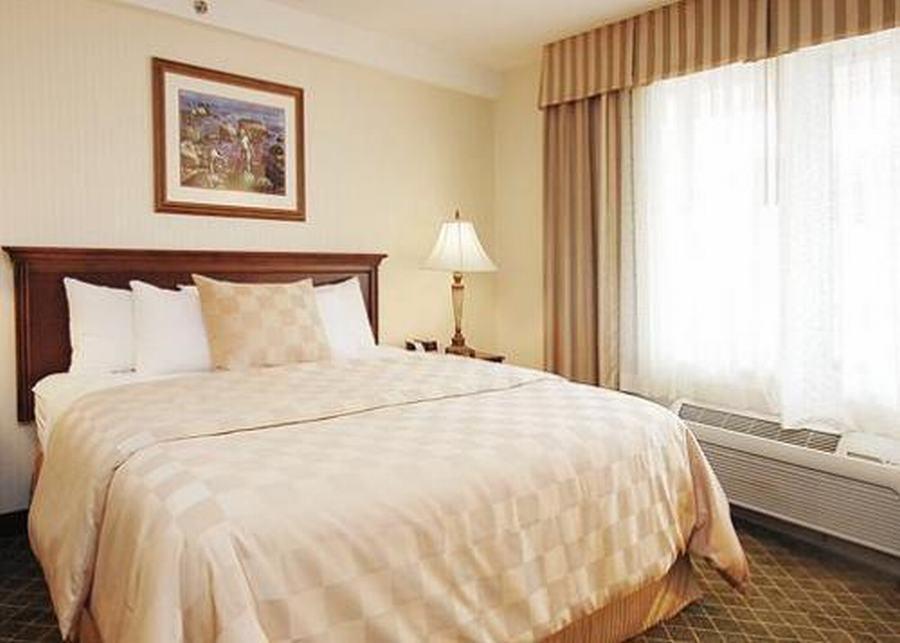 Clarion Hotel & Suites Hamden-New Haven Zimmer foto
